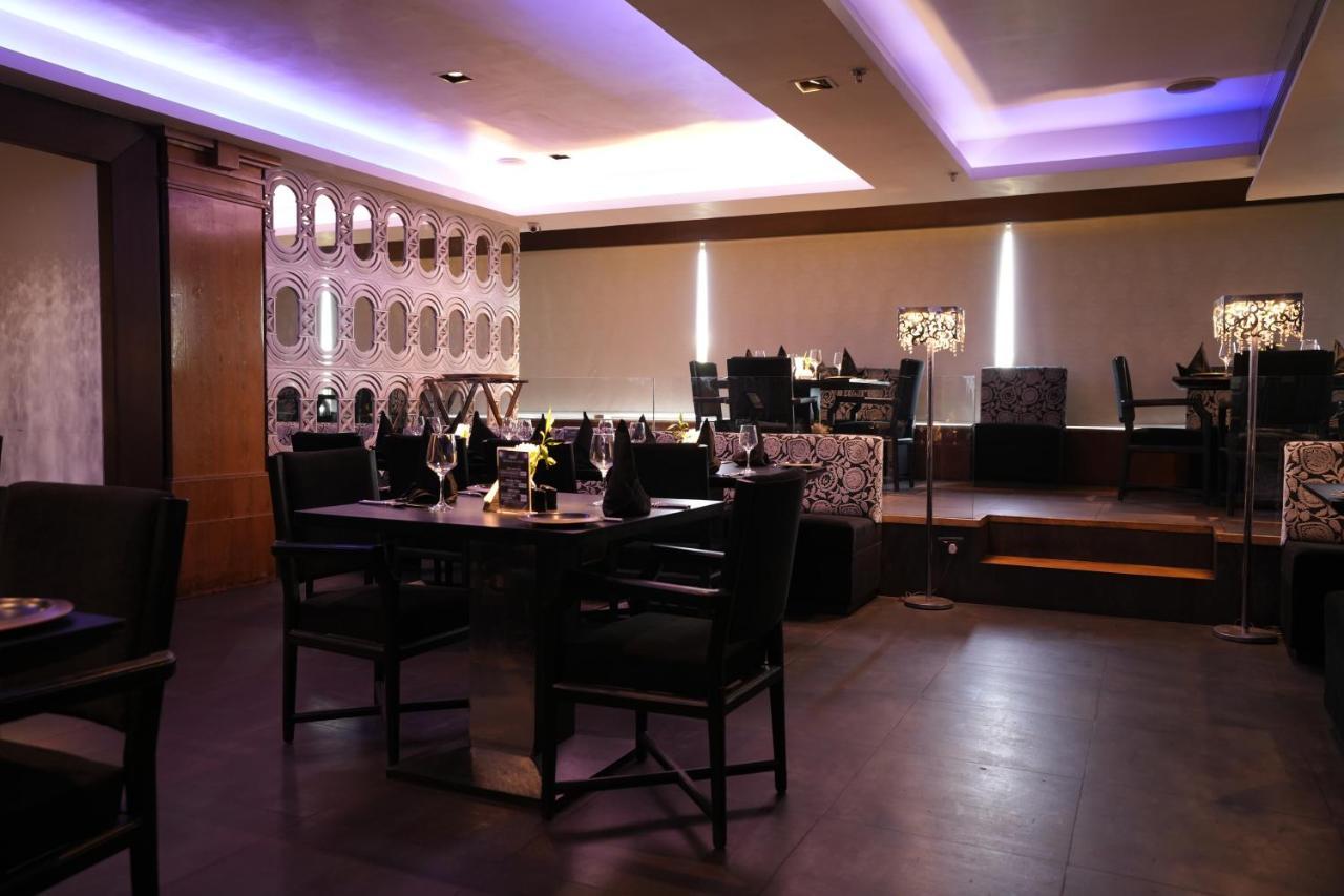 Hotel Hardeo Nagpur Bagian luar foto