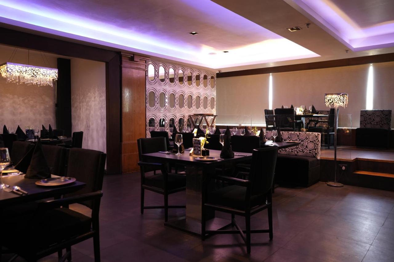 Hotel Hardeo Nagpur Bagian luar foto