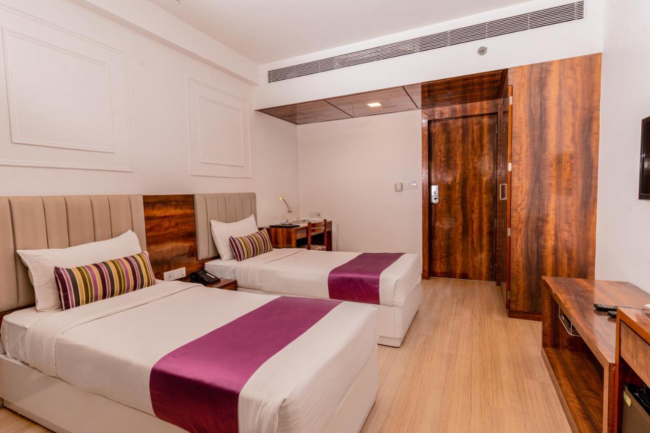 Hotel Hardeo Nagpur Bagian luar foto