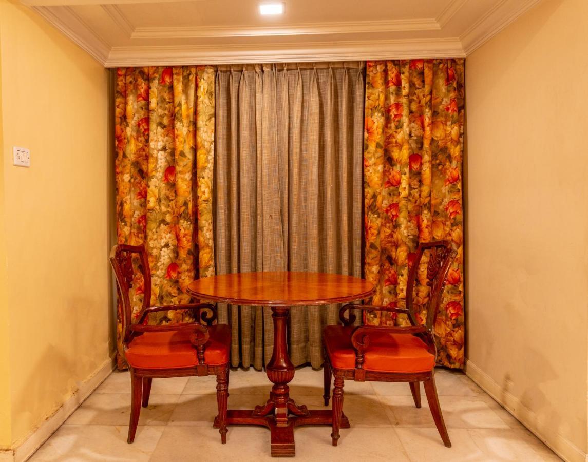 Hotel Hardeo Nagpur Bagian luar foto