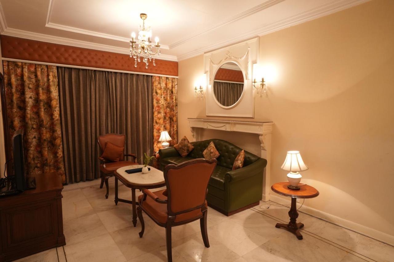 Hotel Hardeo Nagpur Bagian luar foto