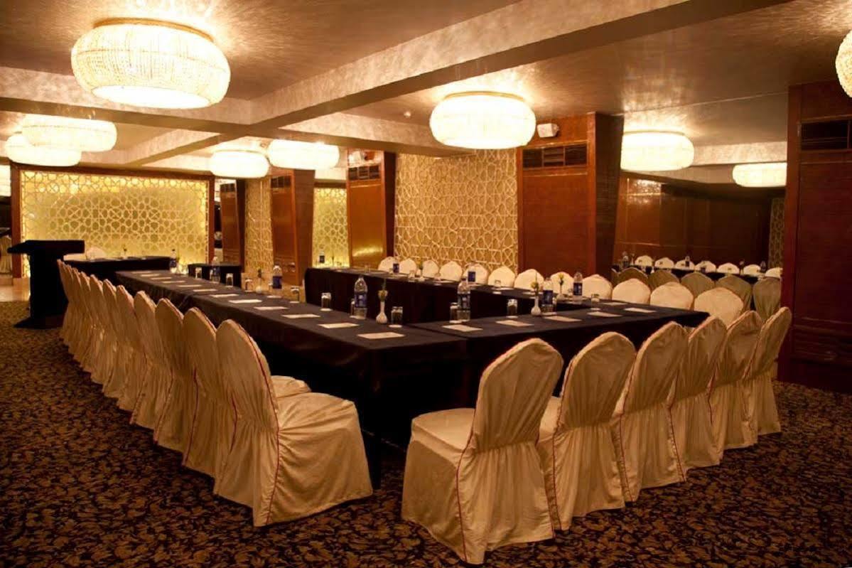 Hotel Hardeo Nagpur Bagian luar foto